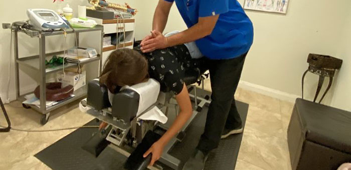patient receiving chiropractic in Ontario